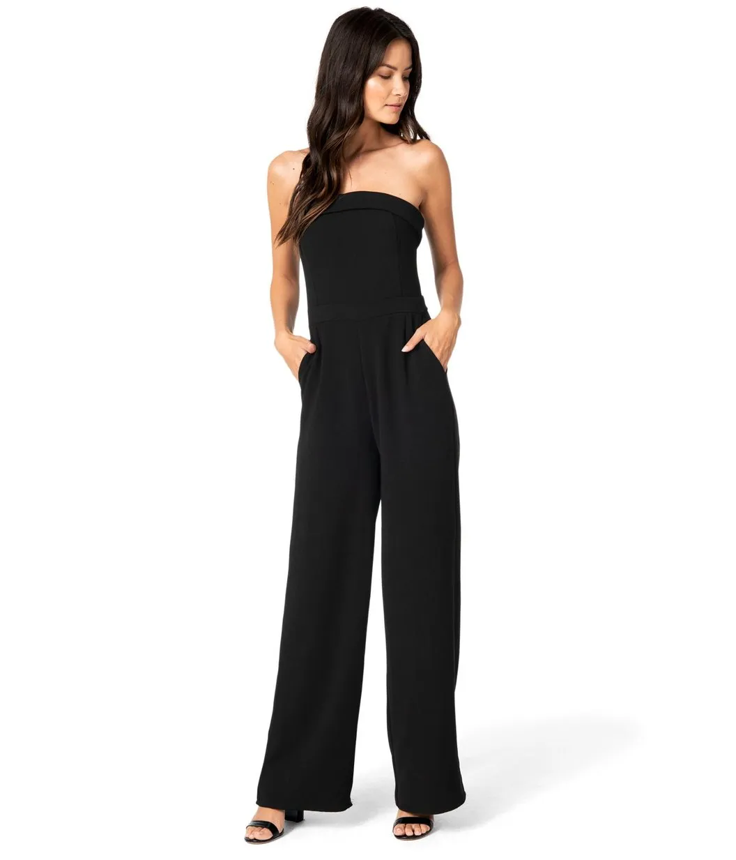Cupcakes & Cashmere - Carissa Black