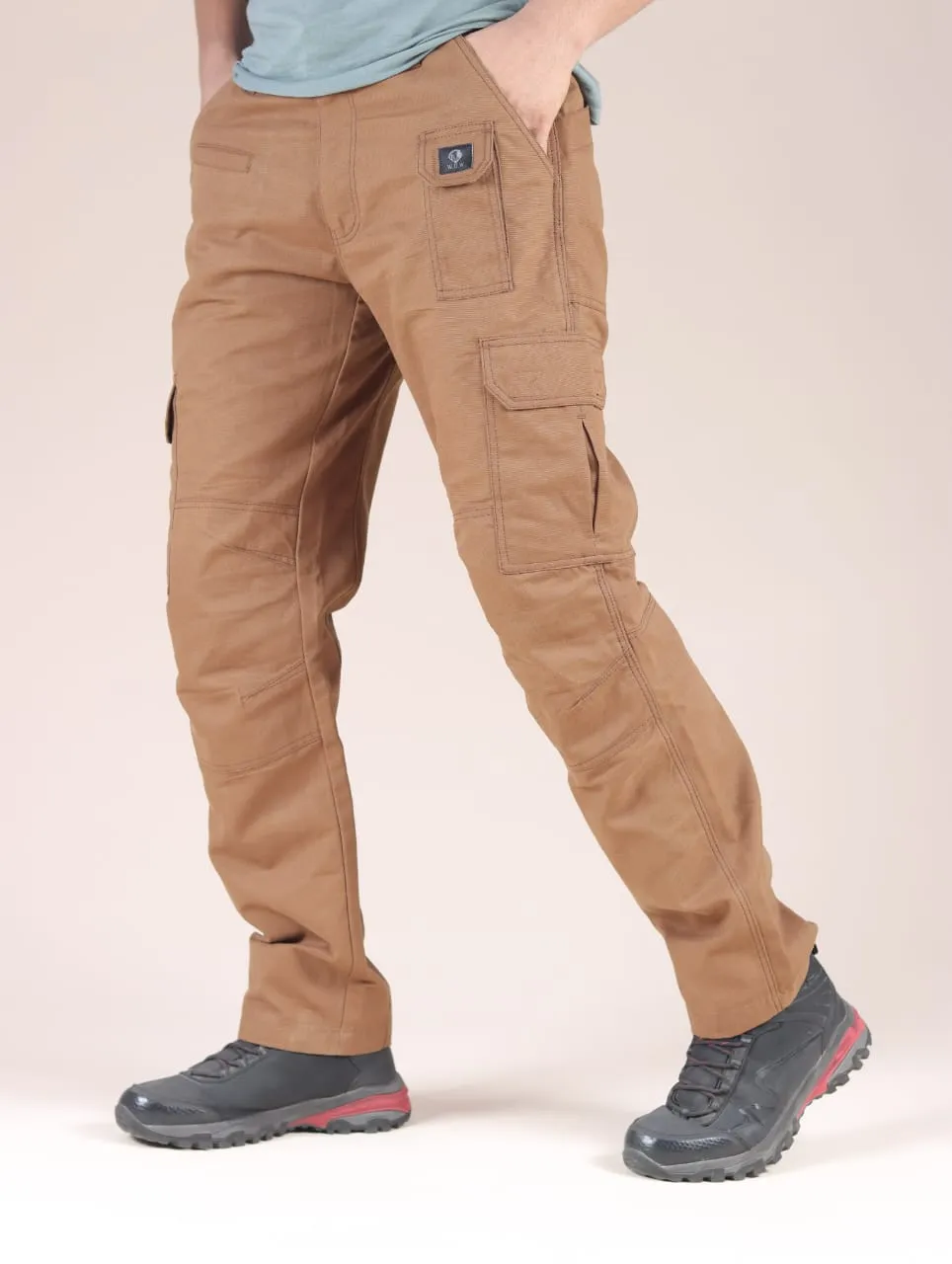 Durable and stylish cotton with multiple pockets Cargo (brown). BY WALKOUTWEAR