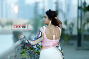 Gulaabo choli