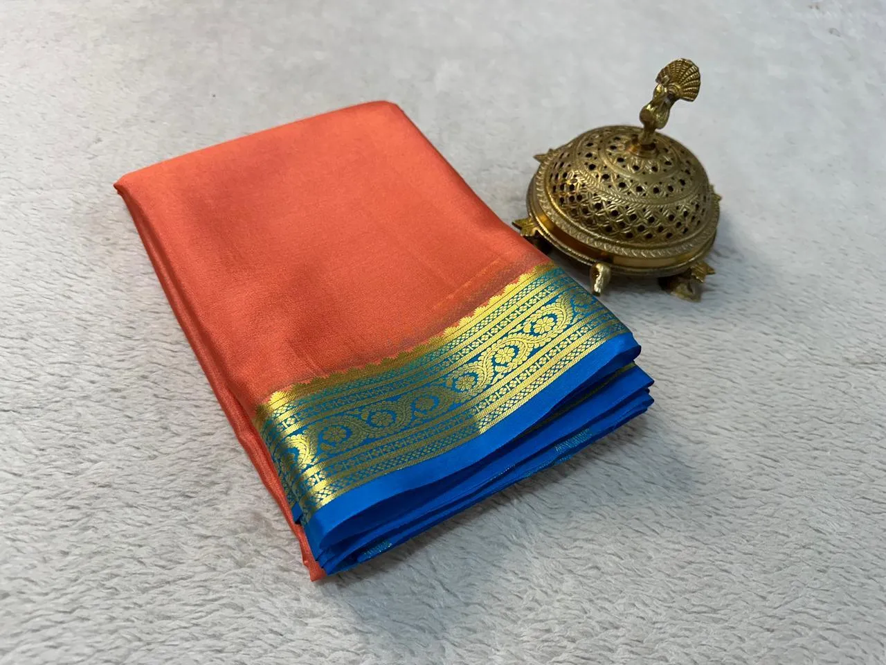 Ornate Grace: Mysore Silk Saree with Grand Zari Embellishments