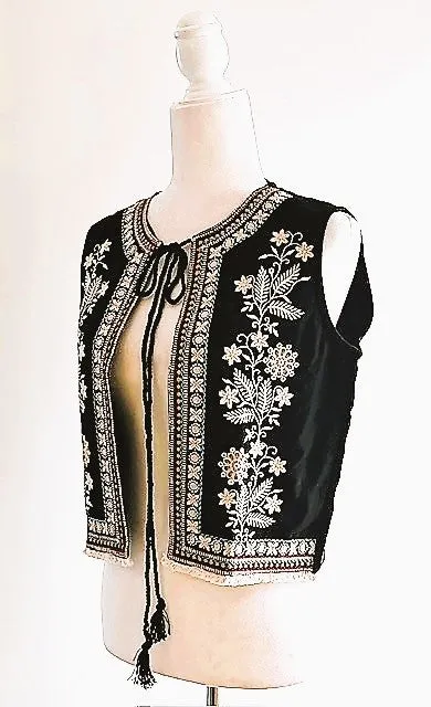 Short Tradition Hand Embroidered Vest (Black)