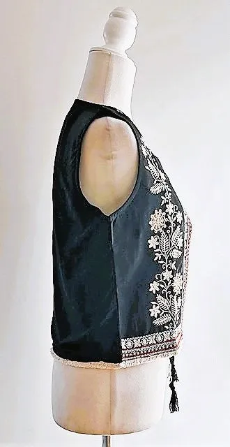 Short Tradition Hand Embroidered Vest (Black)
