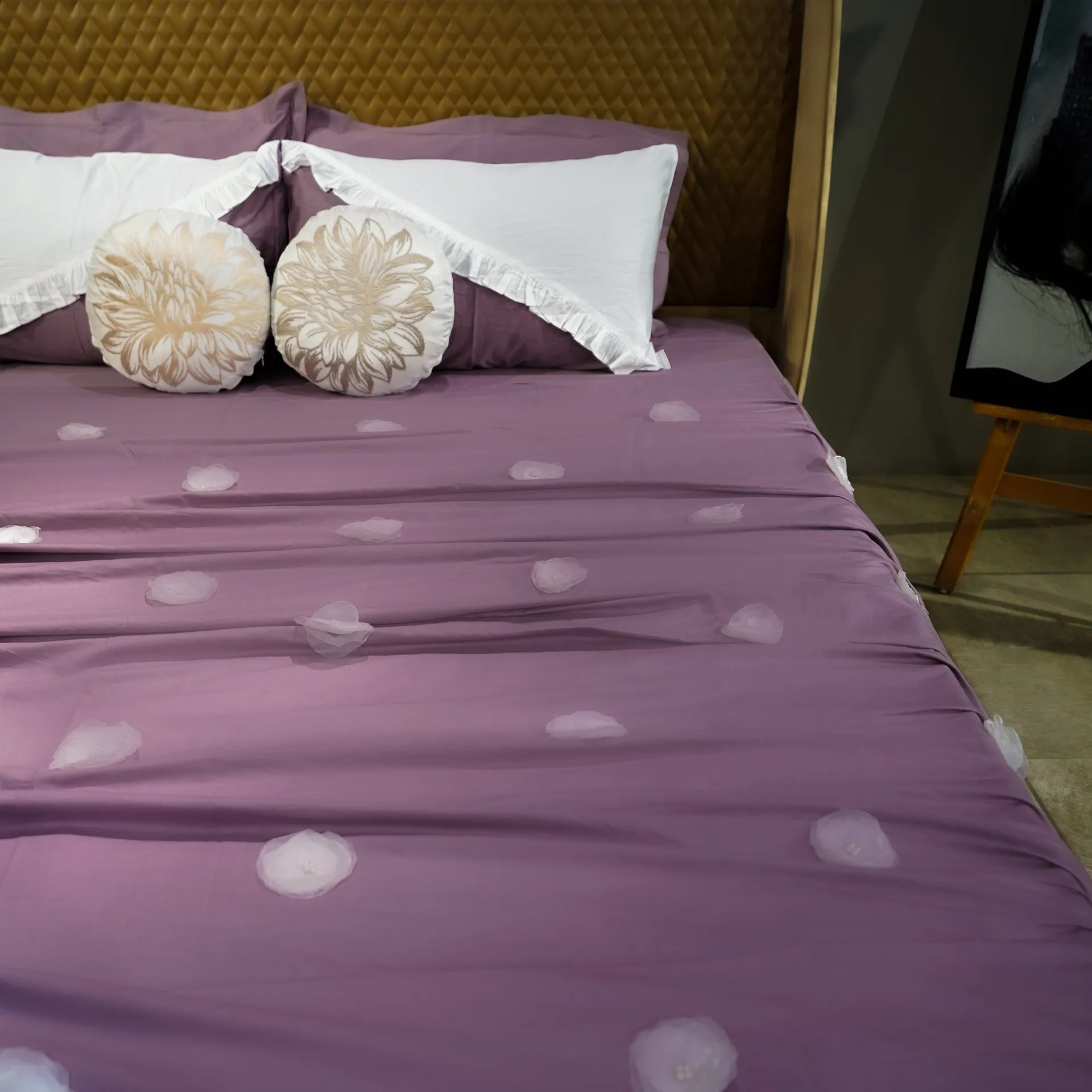 Whispering Lily Cushion cover