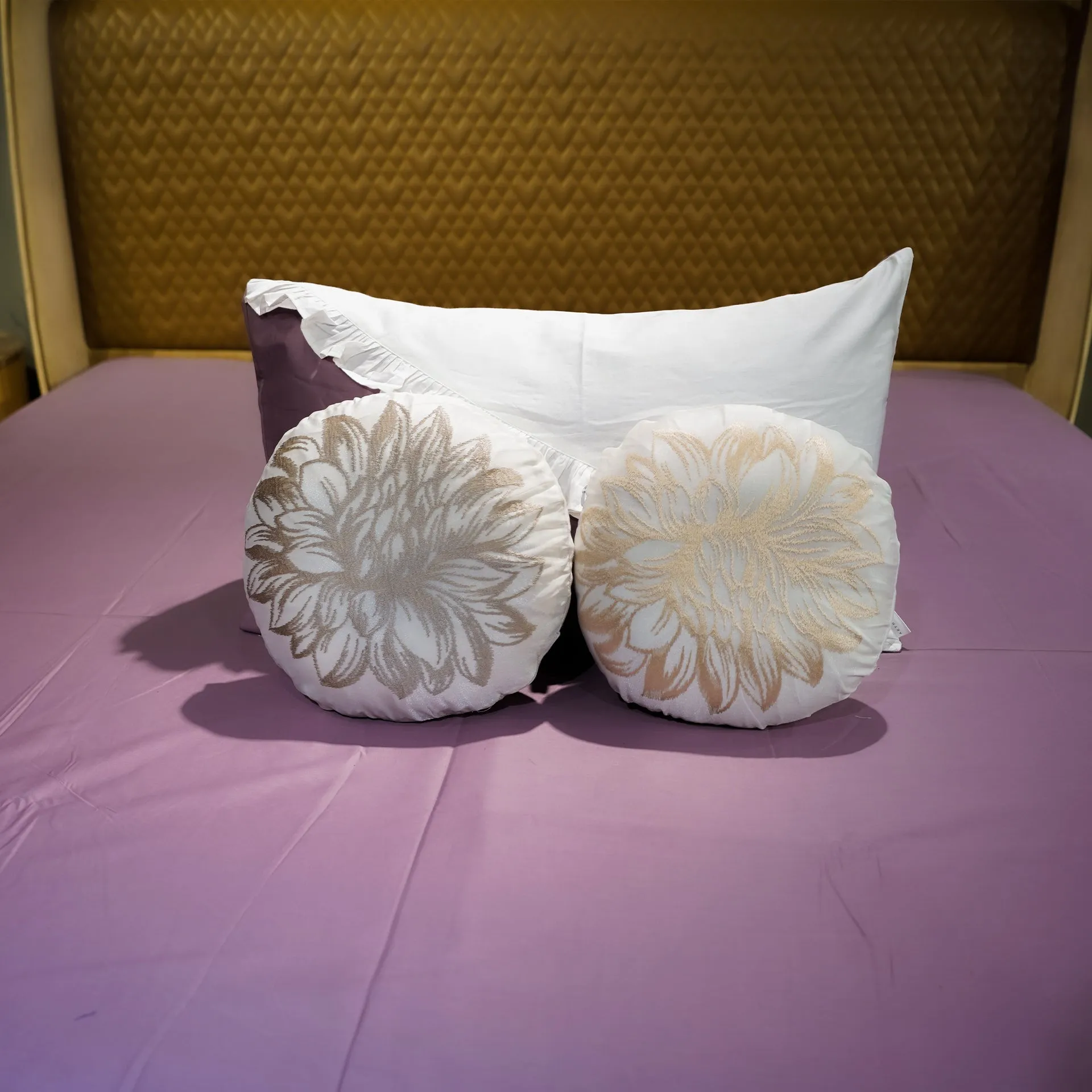Whispering Lily Cushion cover